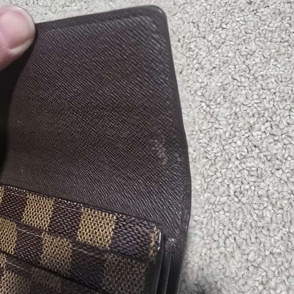 Louis Vuitton Damier Ebene Sarah Wallet - Picture 16 of 16